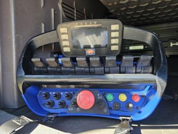 R520 V8 8x2/6 / HMF 70 tm + JUMBO AANHANGER